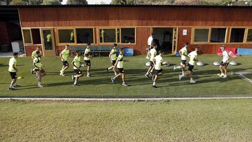 Entrenamiento del Málaga ayer en Estepona