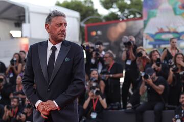 Sergio Castellitto durante la alfombra roja de la 80ª edición del Festival de Venecia.