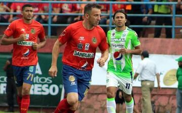 En junio de 2017, el exjugador y leyenda de la Juventus participó durante un encuentro con el Municipal de Guatemala