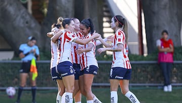 Esbeydi Salazar celebrates her goal 2-0 of Guadalajara during the 14th round match between Guadalajara and Atlas as part of the Torneo Clausura 2025, Liga MX Femenil at Verde Valle on March 23, 2025 in Guadalajara, Jalisco, Mexico.