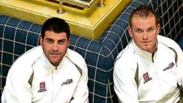 <b>EL CAMPEÓN Y EL ASPIRANTE. </b>Óscar Pereiro vela armas junto al sprinter José Joaquín Rojas.