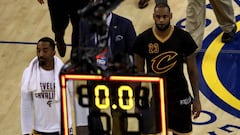 LeBron: "Sólo necesito algo de comida y vino para estar bien"