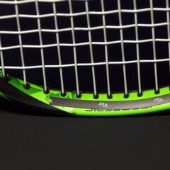 ¿Para qué añadimos cintas de plomo a una raqueta de tenis?