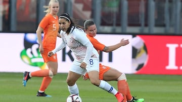 El poderío europeo se vio reflejado en los primeros 45 minutos, donde marcaron seis de sus siete goles. Danielle van de Donk fue la gran figura con cuatro tantos.