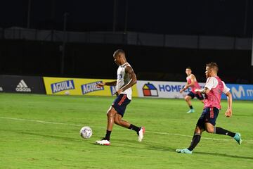 El equipo de Reinaldo Rueda realizó un nuevo entrenamiento en la sede deportiva de la FCF en Barranquilla. Esta viernes viajará a Brasil para el torneo de naciones.