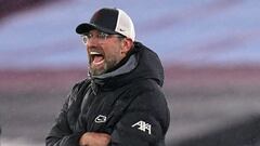 FILE PHOTO: Soccer Football - Premier League - West Ham United v Liverpool - London Stadium, London, Britain - January 31, 2021 Liverpool manager Juergen Klopp reacts Pool via REUTERS/John Walton EDITORIAL USE ONLY. No use with unauthorized audio, video, 
