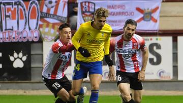 El Logro?¨¦s elimina al C¨¢diz en la tanda de penaltis