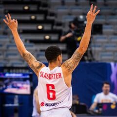 Grupo D: Serbia saca el rodilla y asusta