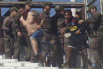 Hinchas de Colo Colo y Universidad Católica provocan incidentes antes del partido de primera division realizado en el estadio Monumental de Santiago, Chile
