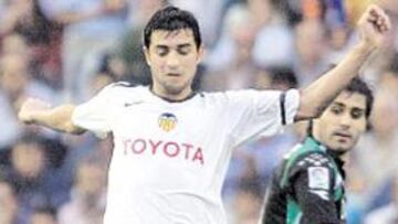 <b>ZANJADO. </b>Albiol renovó y abortó el interés del Madrid por ficharlo.