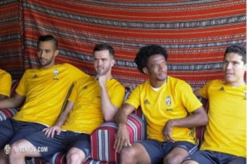 Con la visita de Xavi, Cuadrado ya entrena con la Juve en Qatar