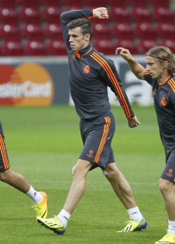 Bale durante el entrenamiento del Real Madrid en Estambul, previo al partido de Champions contra el Galatasaray en el Ali Sami Yen Arena