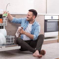 Los fontaneros piden que dejemos de utilizar esto en los lavavajillas: “Puede causar un desastre”