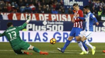 Fernando Torres marca el 2-0 para el Atlético de Madrid ante el Leganés.