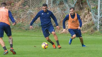 Entrenamiento del C&aacute;diz.