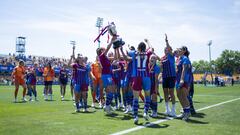 El Barcelona Femenino ha goleado 6-1 al Sporting de Huelva para proclamarse campeonas de la Copa de la Reina por novena vez.
