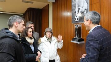 La familia de Gento dona a Cantabria el trofeo al jugador cántabro con más ligas