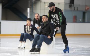 Javier Fernández, con Regino Hernández, Ander Mirambell y Sara Hurtado.