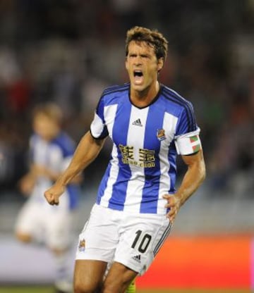 29 de agosto: 32 años cumple el volante español Xabi Prieto, jugador de la Real Sociedad.