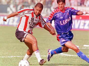 Iván René Valenciano marcó 158 goles en tres etapas con el club: 1988-92, 1993-96 y 2006