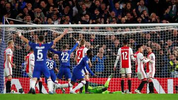Soccer Football - Champions League - Group H - Chelsea v Ajax Amsterdam - Stamford Bridge, London, Britain - November 5, 2019 Chelsea's Reece James celebrates scoring their fourth goal REUTERS/Eddie Keogh