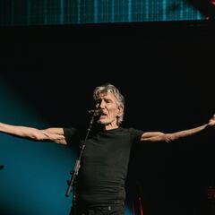 Why did Pink Floyd’s founder Roger Waters’ concerts get canceled in Poland?