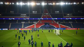 Istanbul Basaksehir&#039;s players and staff attend a training session on the eve of the UEFA Champions League group H football match between Paris Saint Germain (PSG) and Istanbul Basaksehir FK in Paris, on December 7, 2020. (Photo by FRANCK FIFE / AFP)