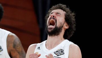 GRAF2964. VITORIA, 17/05/2019.- El base del Real Madrid Sergio Llull durante la segunda semifinal de la "Final a cuatro" de la EuroLiga que Real Madrid y CSKA de Moscú disputan esta tarde en el pabellón Fernando Buesa Arena de Vitoria. EFE/Juan Carlos Hidalgo.