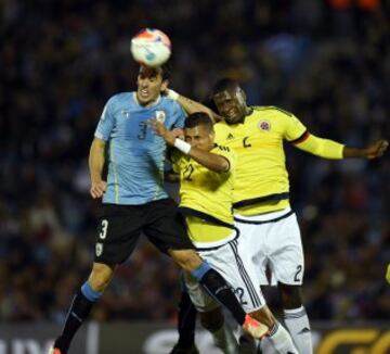 Uruguay golea a Colombia 3-0 en el Centenario