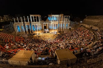 El histórico teatro tiene un diámetro de 95 metros y su punto más alto es de 17,5 metros. 