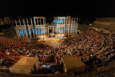 El histórico teatro tiene un diámetro de 95 metros y su punto más alto es de 17,5 metros. 