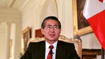 FILE PHOTO: Peruvian President Alberto Fujimori speaks during an interview with Reuters in Lima, Peru, April 25, 1997. REUTERS/Mariano Bazo/File Photo