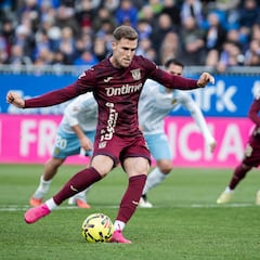 Diego García, homenaje privado anti-críticas al palco