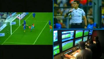 El defensa azulcrema nuevamente apareció en el área para definir. Aunque el árbitro Fernando Guerrero lo había anulado por fuera de juego, finalmente lo dio por bueno.