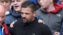 Nacho Novo se tatúa el rostro de Fernando Ricksen, futbolista enfermo de ELA