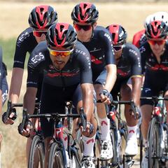 Ineos publica informe médico de la caída de Egan y Dani Martínez