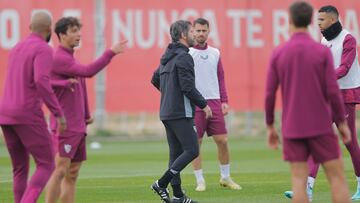 Quique, durante un entrenamiento con el Sevilla.