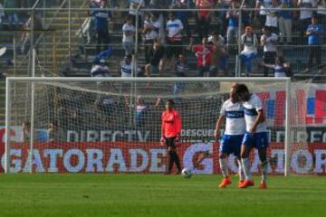 David Llanos anotó los dos primeros de Universidad Católica. José Luis Muñoz marcó el tercero.