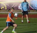 Torres mete tres goles en el entrenamiento de España