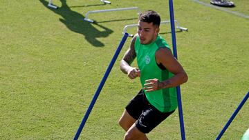 “Cuando la grada del Elche coreó mi nombre, me llegó al alma”