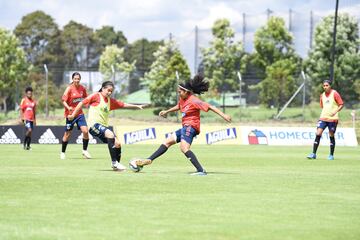 Las dirigidas por Carlos Paniagua iniciaron sus entrenamientos en la Sede Deportiva de la Federación Colombiana de Fútbol en Bogotá.