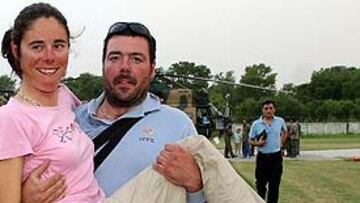 <b>RUMBO A CASA</b>. <b>RUMBO A CASA</b>. Tras coronar el K-2, Juan Oiarzabal y Edurne Pasabán, que ya están en Islamabad, aterrizarán en España el próximo viernes.