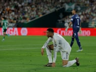 Real Betis scored a late equaliser to snatch a draw against Real Madrid.