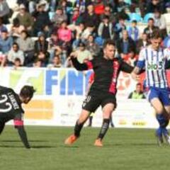 El Almería conquista el Toralín y complica a la Ponferradina