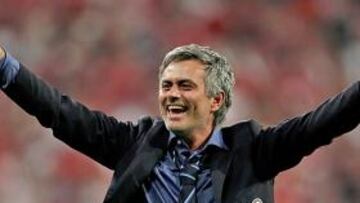 <b>SE CORONÓ. </b>José Mourinho, tras conquistar anoche en el Bernabéu su segunda Champions League.