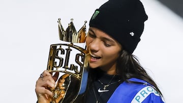 RIO DE JANEIRO, BRAZIL - NOVEMBER 06: Rayssa Leal of Brazil celebrates with the trophy after winning the SLS Super Crown World Championship 2022 women's finals at Carioca Arena on November 06, 2022 in Rio de Janeiro, Brazil. (Photo by Buda Mendes/Getty Images)