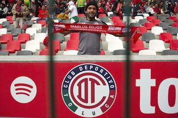 Así se vivió el encuentro entre los Diablos Rojos y los colchoneros en el Estadio Nemesio Diez con motivo al centenario de los escarlatas.