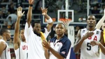 <b>MÁS CERCA. </b>Durant, Billups, Love y Chandler celebran el triunfo