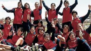 <b>A POR LA EUROCOPA. </b>La Selección femenina absoluta, que está preparando los próximos partidos de clasificación para la Eurocopa, posó ayer en Las Rozas con el buen humor que le caracteriza.