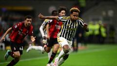 Juventus' US midfielder Weston McKennie controls the ball during the Italian Serie A football match between Milan and Juventus at San Siro Stadium, in Milan on October 22, 2023. (Photo by Marco BERTORELLO / AFP)